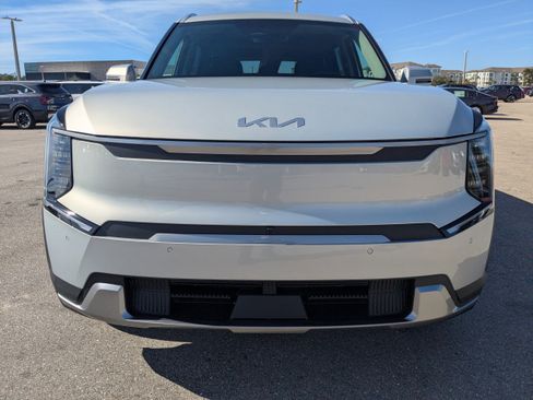 New 2026 Kia EV9 Wind image 3
