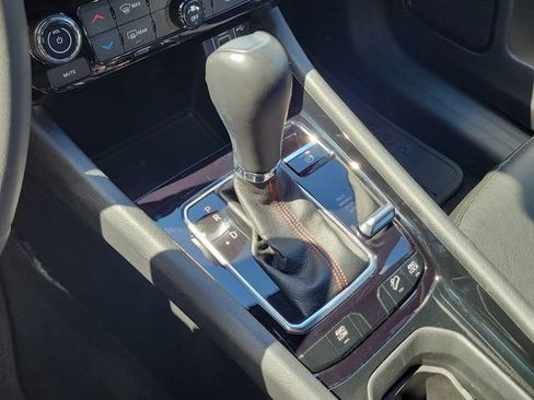 Used 2025 Jeep Compass Trailhawk AWD/4WD image 32