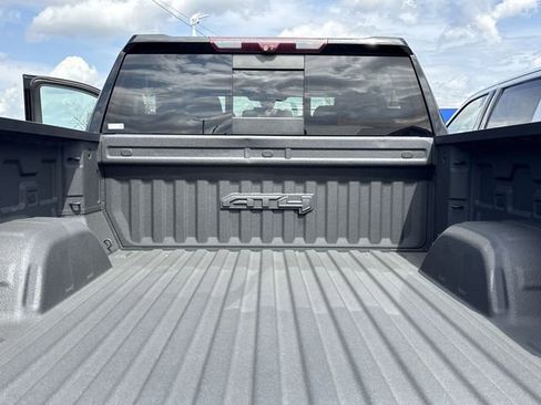 Used 2021 GMC Sierra 1500 AT4 w/ AT4 Value Package AWD/4WD image 10