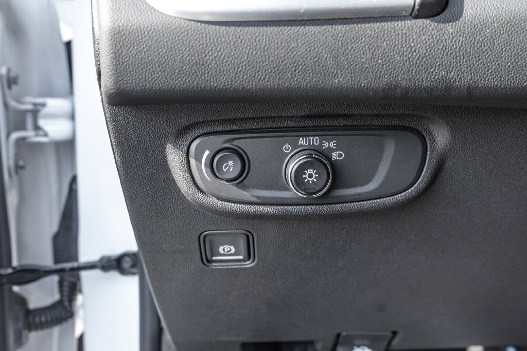 Used 2023 GMC Terrain SLE w/ Driver Convenience Package FWD image 26