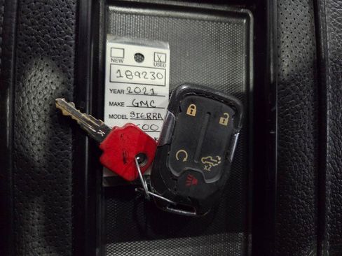 Used 2021 GMC Sierra 2500 Denali w/ Denali Black Diamond Edition image 52