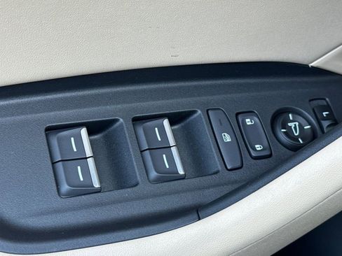 Certified 2025 Acura TLX w/ Technology Package image 16