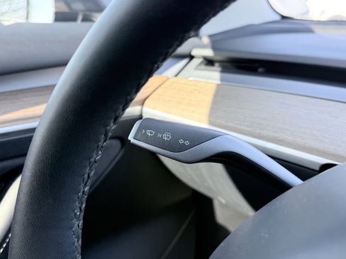 Used 2023 Tesla Model 3 Standard Range image 61