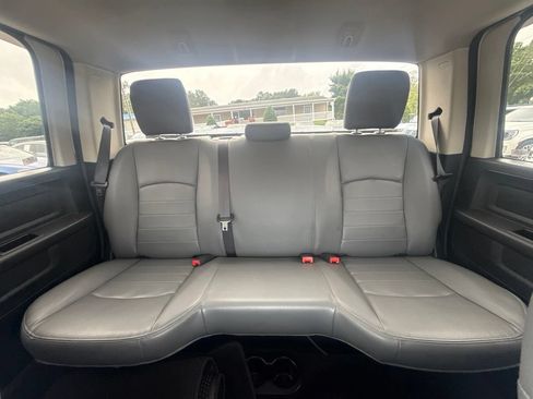 Used 2016 RAM 2500 Tradesman w/ Chrome Appearance Group RWD image 7