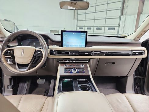 Used 2023 Lincoln Aviator Reserve w/ Elements Package Plus image 26