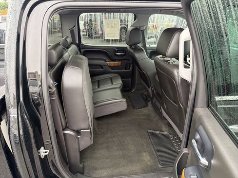 Used 2014 GMC Sierra 1500 SLT w/ Suspension Package, Off-Road image 19