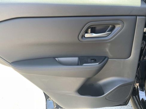 New 2026 Nissan Rogue SV FWD image 20