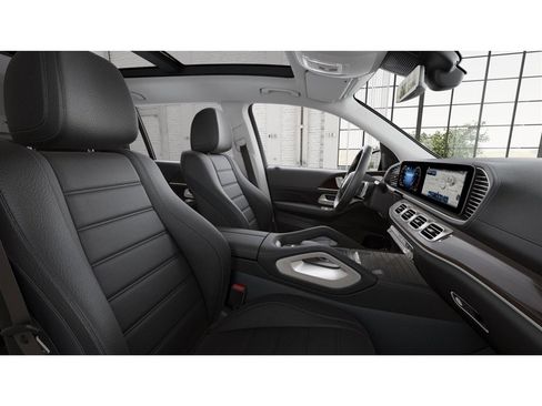 New 2026 Mercedes-Benz GLS 450 4MATIC image 4