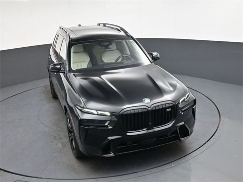 Used 2024 BMW X7 M60i w/ Executive Package image 25