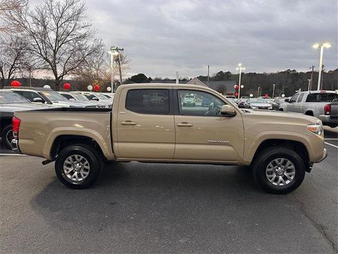 Certified 2017 Toyota Tacoma SR5 w/ Tow Package image 2