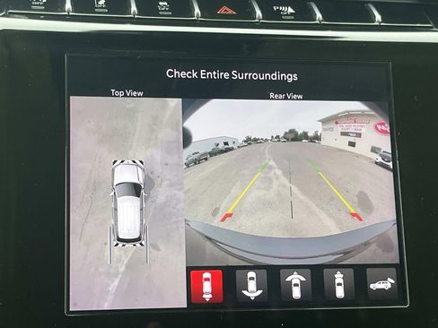 Used 2022 Jeep Grand Cherokee L Limited w/ Luxury Tech Group II image 26