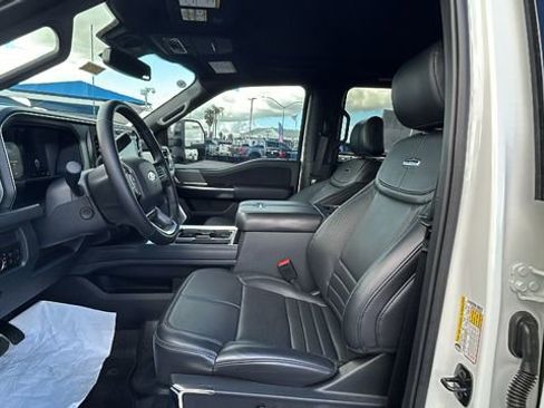 Certified 2025 Ford F450 Platinum w/ FX4 Off-Road Package image 17