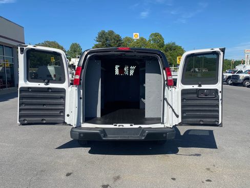 Used 2020 Chevrolet Express 2500 w/ Safety Package RWD image 24