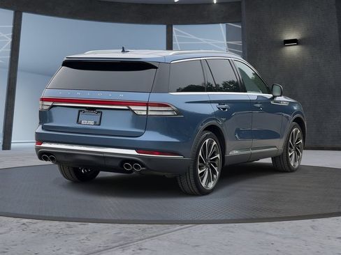 Used 2020 Lincoln Aviator Reserve w/ Equipment Group 202A AWD/4WD image 4