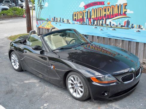 Used 2003 BMW Z4 2.5i image 29