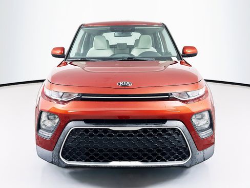 Used 2020 Kia Soul LX image 2