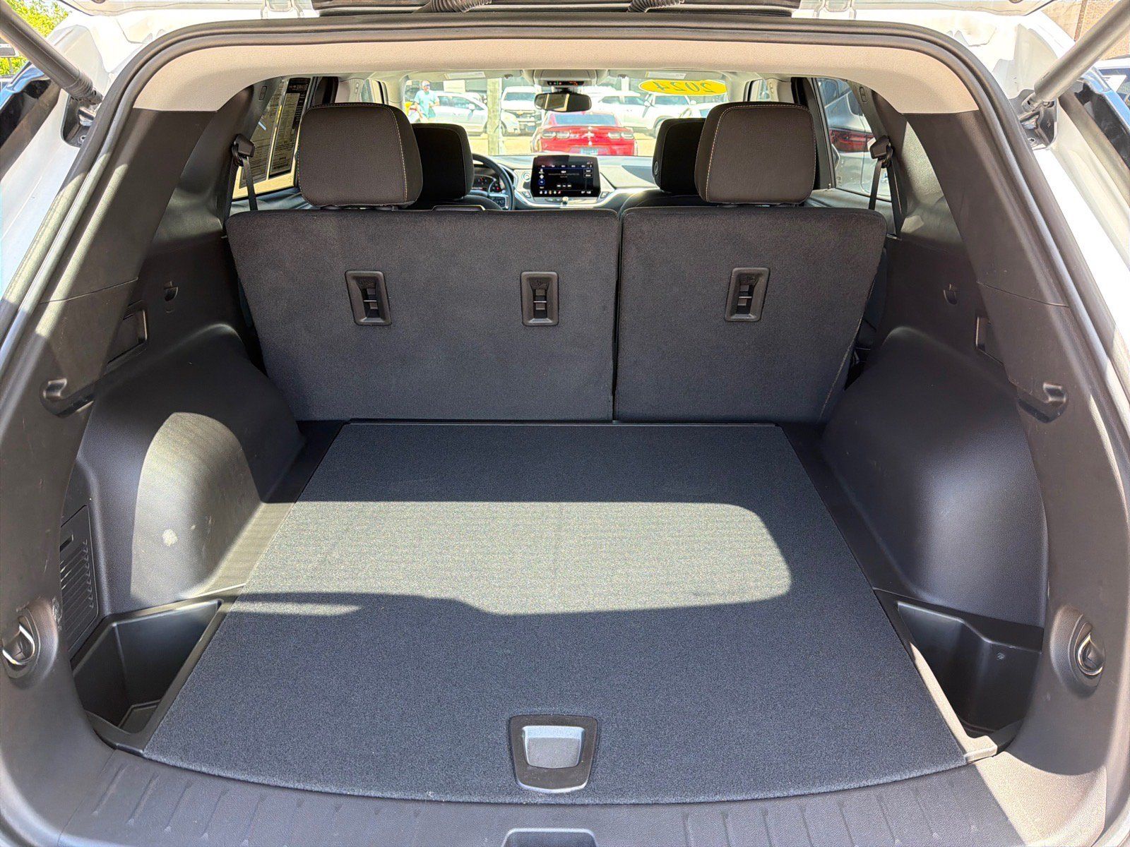 Used 2024 Chevrolet Blazer LT w/ Convenience Package FWD image 11