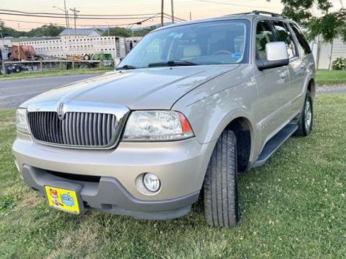 Used 2004 Lincoln Aviator Luxury AWD/4WD image 4