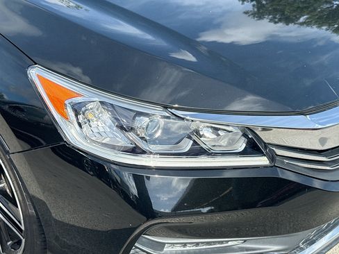 Used 2017 Honda Accord Sport Special Edition image 33