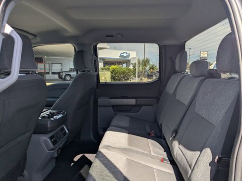 Used 2022 Ford F150 XLT RWD image 12