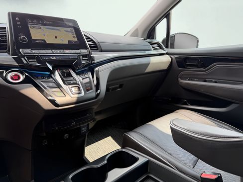 Used 2022 Honda Odyssey Elite image 62