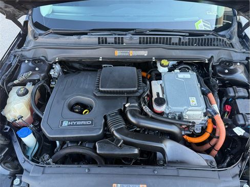 Used 2019 Ford Fusion SE FWD image 50