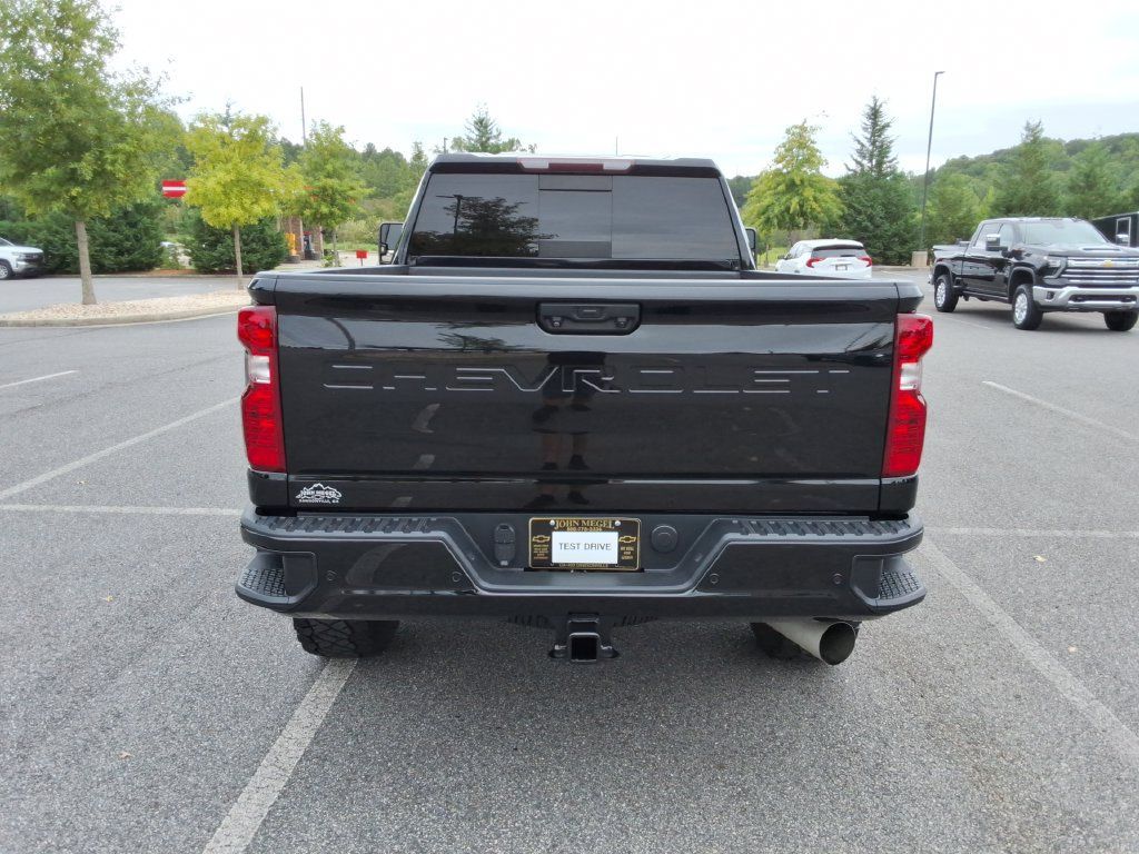 Used 2021 Chevrolet Silverado 2500 LT w/ Midnight Edition AWD/4WD image 6