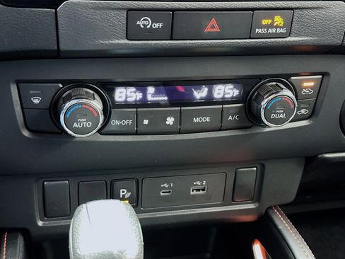 Used 2023 Nissan Frontier Pro-X w/ Technology Package image 12