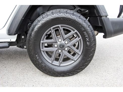 Used 2024 Jeep Wrangler Sport S image 30