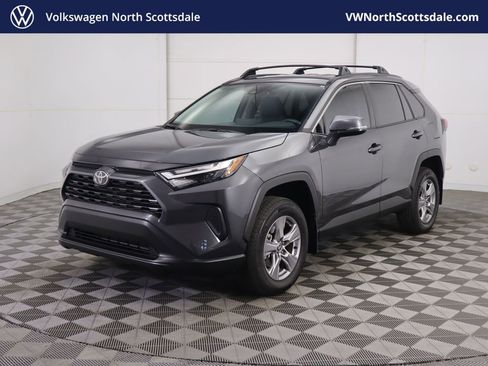 Used 2025 Toyota RAV4 XLE image 1