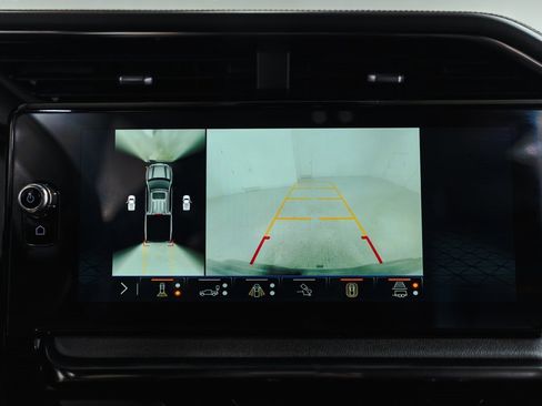 Used 2024 GMC Sierra 1500 AT4 w/ Technology Package image 16