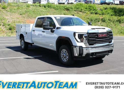 New 2026 GMC Sierra 2500 Pro w/ Convenience Package AWD/4WD image 1