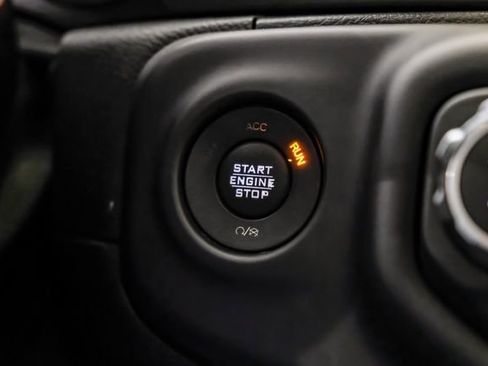 Used 2018 Jeep Wrangler Sport S image 24