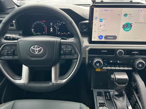 Used 2025 Toyota Tacoma 4x4 Double Cab Hybrid image 15