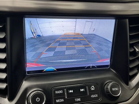 Used 2017 GMC Acadia SLE w/ Driver Alert Package I image 5