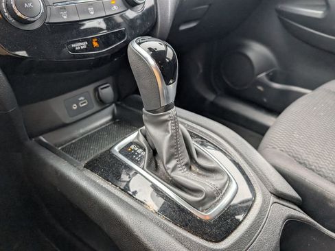 Used 2020 Nissan Rogue Sport S image 20