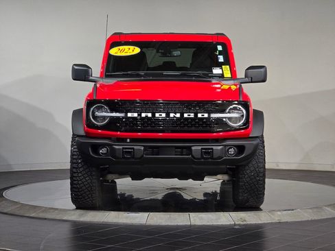 Used 2023 Ford Bronco Wildtrak image 5