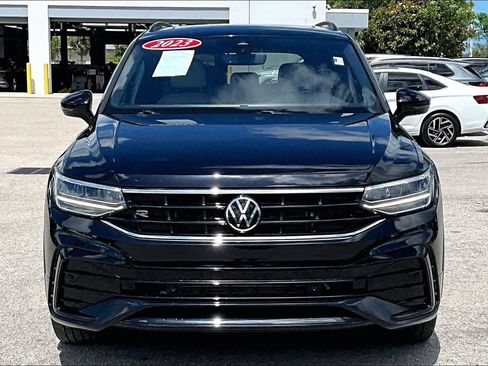 Certified 2023 Volkswagen Tiguan SE R-Line FWD image 10