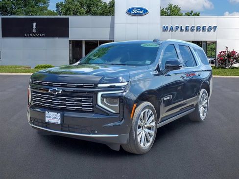 Used 2025 Chevrolet Tahoe High Country AWD/4WD image 2