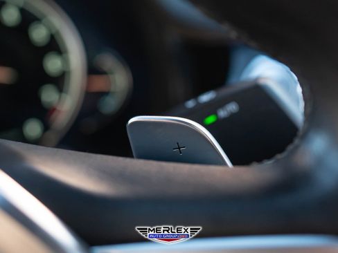 Used 2018 BMW 750i w/ Executive Package image 27