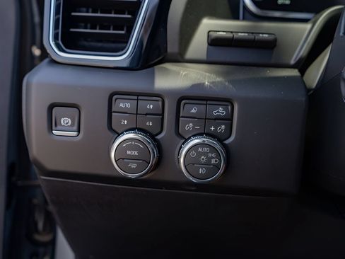 New 2026 GMC Sierra 1500 Denali AWD/4WD image 17