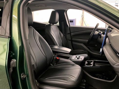 Used 2024 Ford Mustang Mach-E Premium image 7