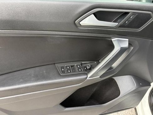 Used 2020 Volkswagen Tiguan SE R-Line w/ 3rd Row Seat Package AWD/4WD image 23