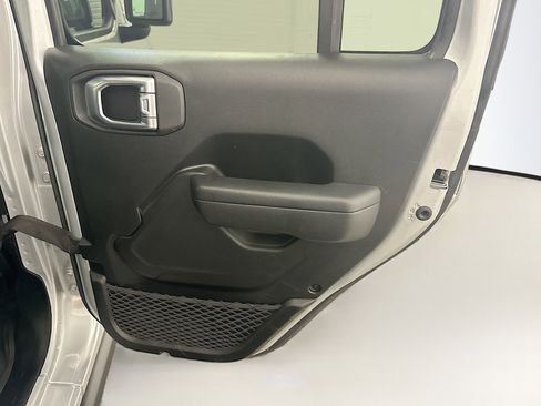 Used 2023 Jeep Wrangler Unlimited w/ Cold Weather Group AWD/4WD image 31