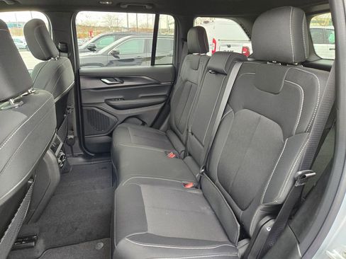 New 2025 Jeep Grand Cherokee Laredo X w/ Luxury Tech Group I image 26