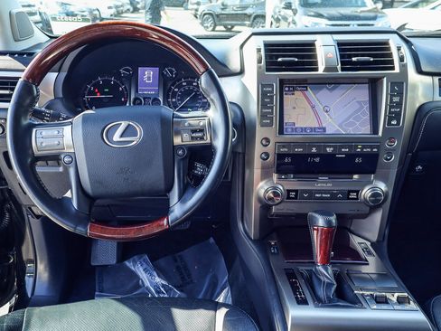 Used 2014 Lexus GX 460 image 3