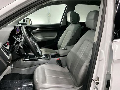 Used 2023 Audi Q5 2.0T Premium w/ Convenience Package image 27