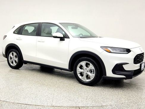 Used 2025 Honda HR-V LX image 3