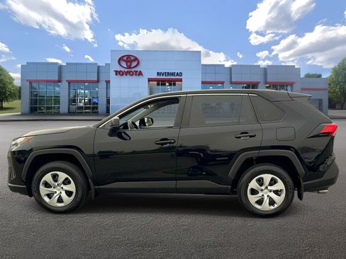Certified 2024 Toyota RAV4 LE AWD/4WD image 4