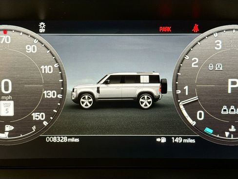 Used 2025 Land Rover Defender 110 X-Dynamic SE AWD/4WD image 11